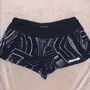 Brooks reflective shorts. Sz M